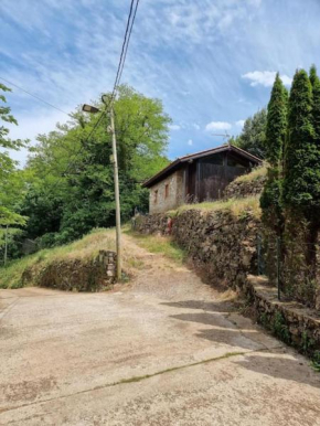 Agradable cabaña con aparcamiento gratuito.